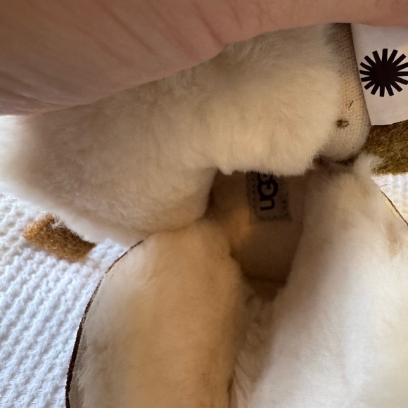 Ugg Baby/Toddler boots in Chestnut - size 4/5 - Picture 10 of 12